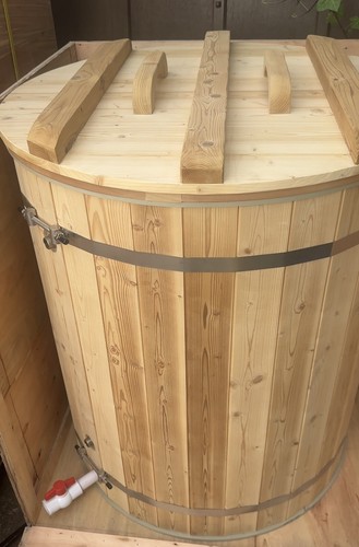Ice bath plunge - ice,