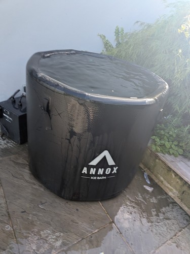 Ice bath complete with